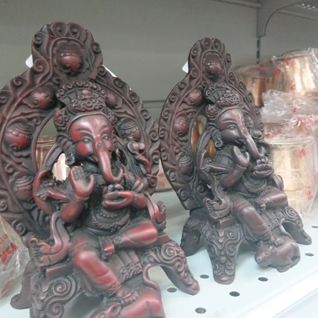 Ganesh statue (parwa)